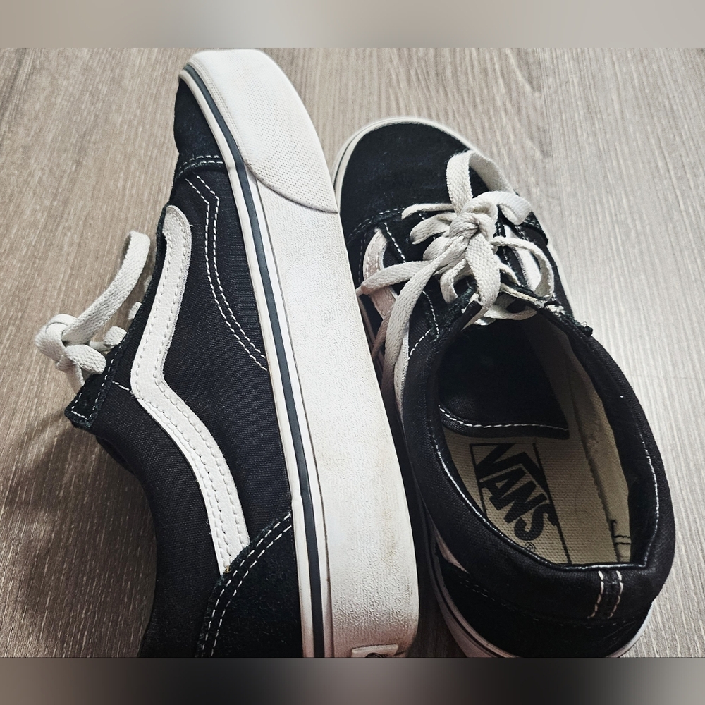 Vans Classic Old Skool Platform Suede Shoes Black/White size 6 womens & 4.5 mens - Picture 2 of 6